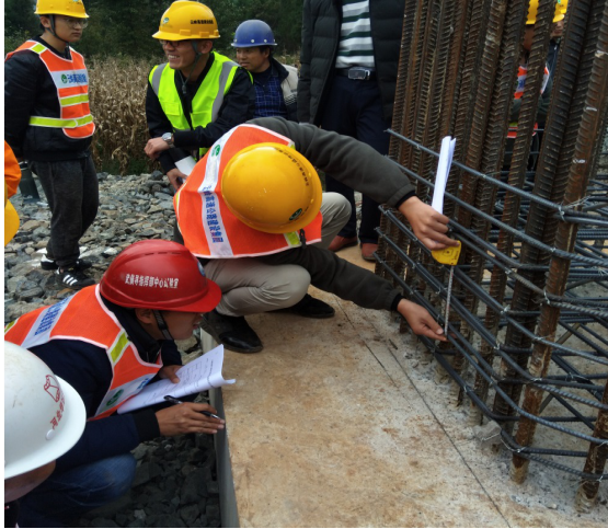 1540177497249971.png 裁判員對比賽結(jié)果打分.png