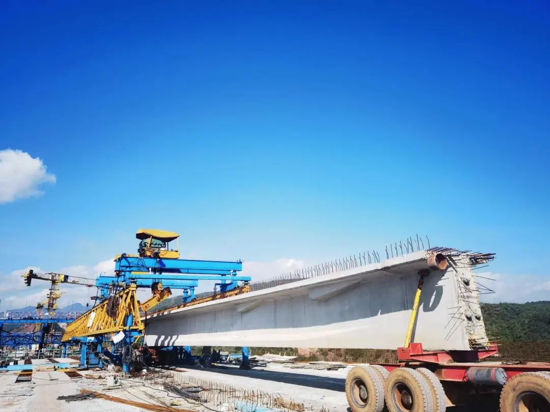 2022-10-01-永大項目羊蹄江大橋引橋T梁順利架設(shè)完成！1.jpg